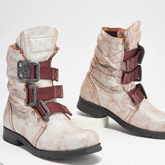 FLY LONDON “Stif” Pearl Leather Combat Boot - Picture 8 of 8